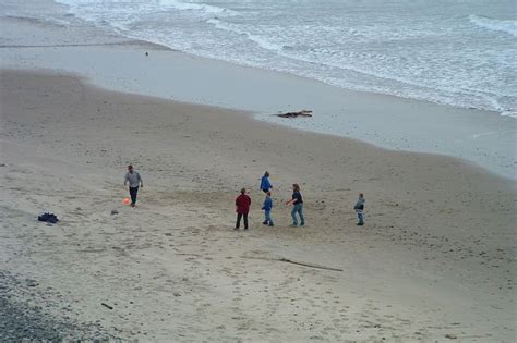 7 Sea Glass Beaches in Oregon to Scour - Scenic States