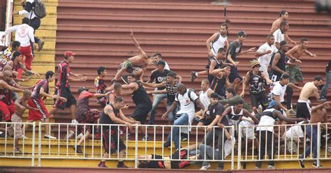 Rivalidade Entre Torcidas Do Atl Tico Pr E Vasco Antiga