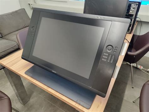 wacom Cintiq 24HD | Kaufen auf Ricardo