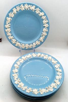 4 Wedgwood Embossed Queen S Ware Cream On Blue 8 25 Plates England