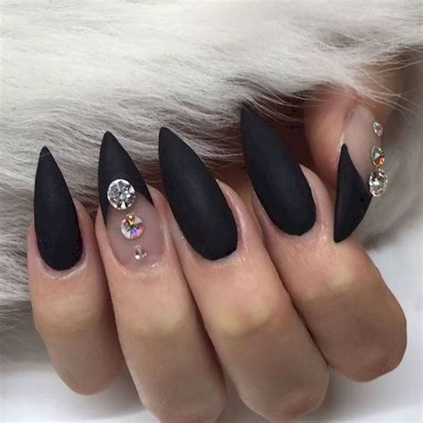 52 Easy Winter Nail Art Ideas Black Stiletto Nails Black Nails With