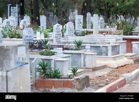 Islamic graveyard background. Muslim cemetery Stock Photo - Alamy