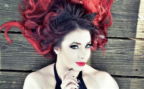 Taeler Hendrix Is Red Hot