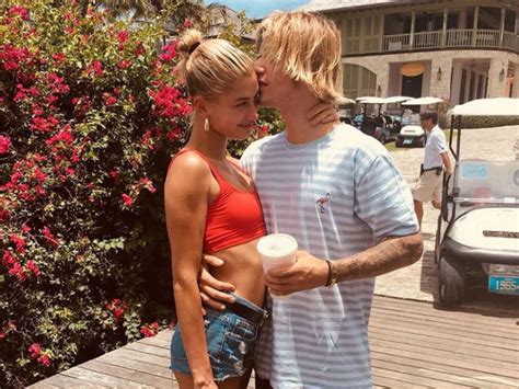 As Luce El Anillo De Compromiso Que Justin Bieber Le Dio A Hailey