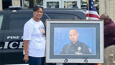 Pine Bluff Honors Police Detective Killed In The Line Of Duty On