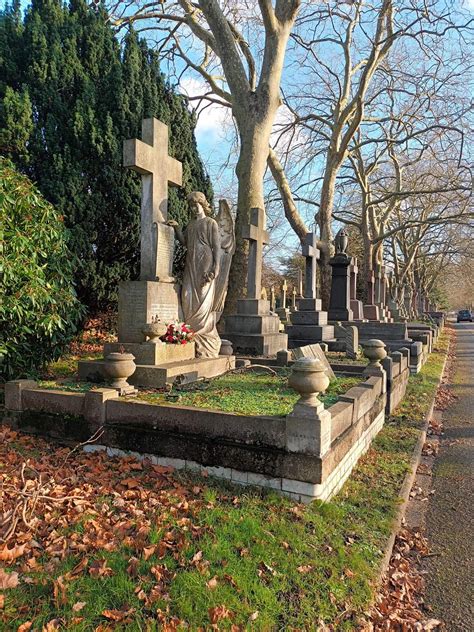 City of London Cemetery, UK (OC) : r/CemeteryPorn