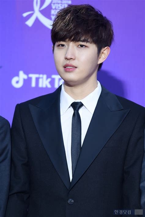 워너원 김재환 女心 흔드는 부드러운 모습 서울가요대상 한국경제