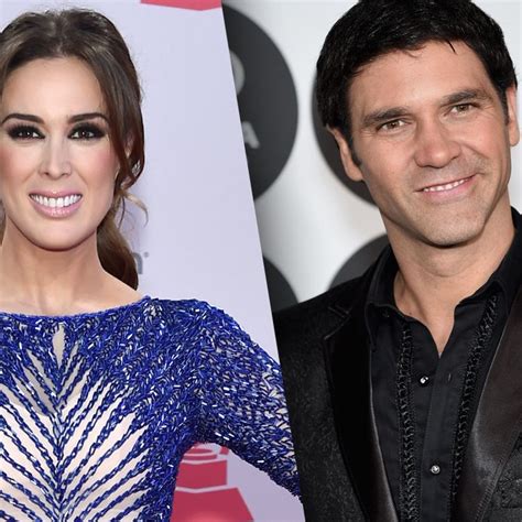 Jacqueline Bracamontes Y Valentino Lanus