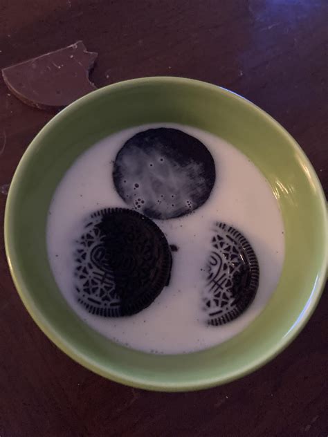 Oreos And Milk With A Side Of Chocolate Rstonerfood