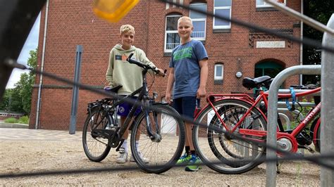 Holstenschule in Neumünster Fahrrad statt Elterntaxi SHZ