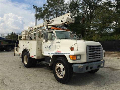 1997 Ford F800 Bucket Truck