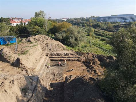 Archeologiczne odkrycia przy budowie Mostów Berdychowskich wpoznaniu pl