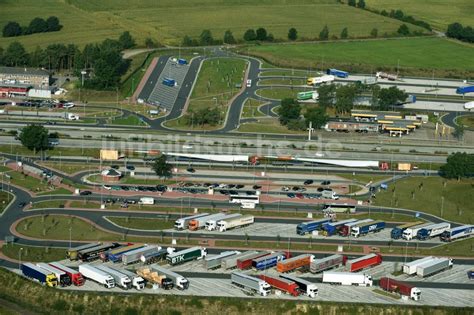 Luftaufnahme Bispingen LKW Abstellflächen an der Autobahn