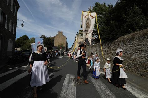 Procession en l honneur de l Assomption de Notre Dame à Saint Malo LPL