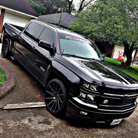 Trucks With Black Rims