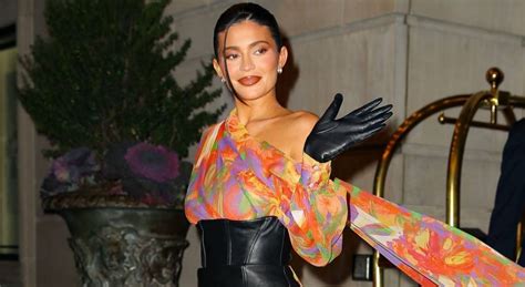 Hot Kylie Jenner 12thBlog