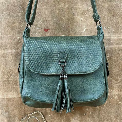 BOLSA TRANSVERSAL BOHO MÉDIA TASSEL VERDE ESCURO BOLSAS BOHO