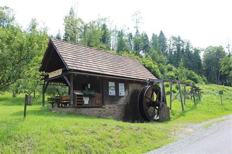 Galerie Buschenschank Schneiderannerl Purkart