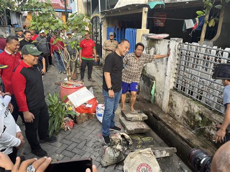 Wali Kota Surabaya Bergerak Cerminan Guyub Rukun Warga Kota Pahlawan