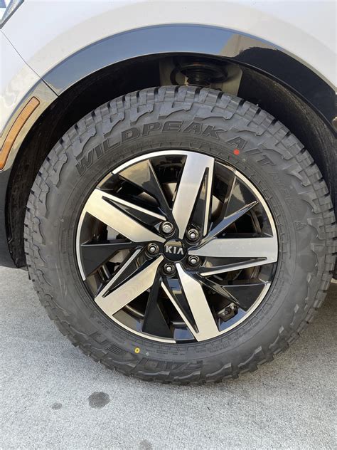 2022 Kia Sorento Tires