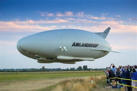 Airlander 10 airship makes first flight : : FLYER