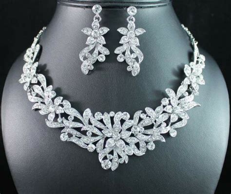 Kool Floral Clear Austrian Rhinestone Crystal Necklace Earrings Set