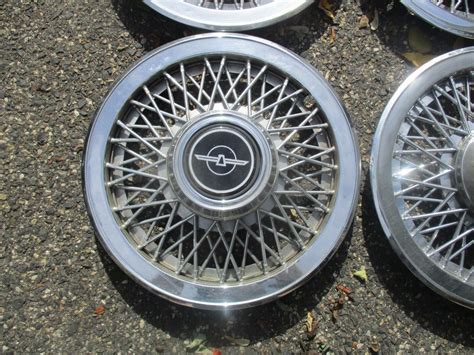 Lot Of To Ford Thunderbird Inch Wire Spoke Hubcaps Wheel