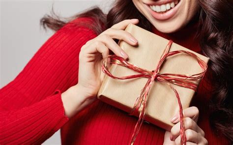 Les Meilleurs Cadeaux De No L Pour Les Femmes Le Parisien