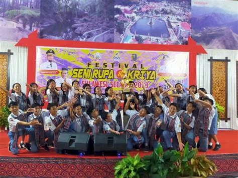 SMAN 1 Tana Toraja Sabet Juara Paduan Suara Di Ajang Festival Seni Rupa