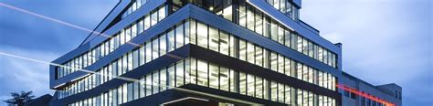 la place financiere  centre financier transfrontalier majeur dote