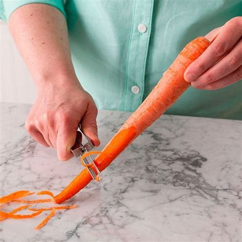 How To Peel Carrots And Not Your Fingers