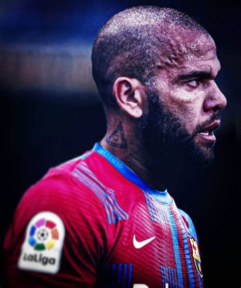 ʙᴀʀᴄᴀ 𝟰𝟯𝟯 on Instagram Barça Legend Dani Alves leaves São Paulo