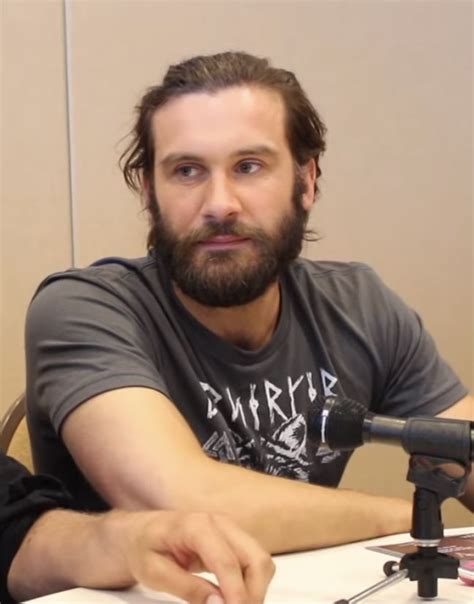 Épinglé par Sabi sur Clive Standen en 2022