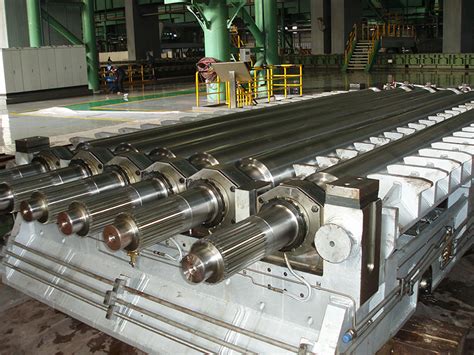 Work Rolls And Back Up Rolls For Plate Levelers