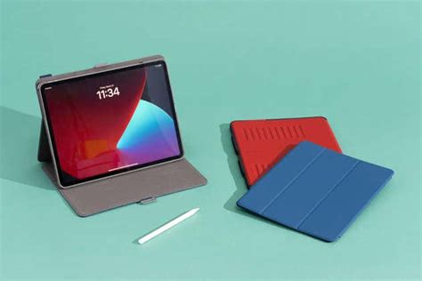 Three Ipads Inside Our Three Picks For Best Ipad Pro Cases One In Gray One In Blue And One In Red