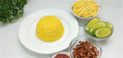 Cara Membuat Nasi Kuning Rice Cooker Sederhana Tapi Nikmat