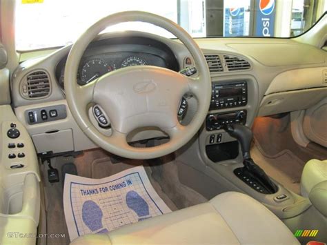 2001 Oldsmobile Intrigue GL interior Photo #41465282 | GTCarLot.com