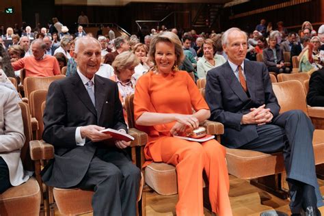 concours international reine elisabeth de chant  noblesse royautes