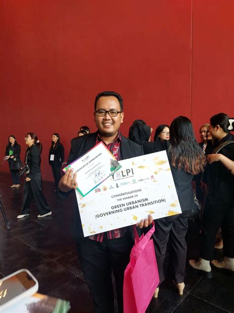 Mahasiswa Fisip Unair Raih Penghargaan Best Initiative Di Yalpi