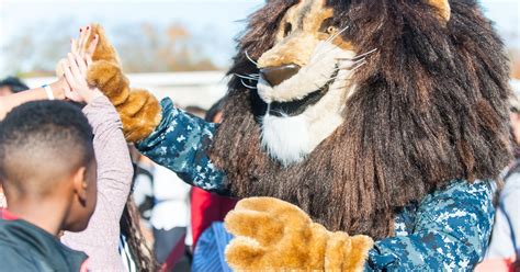 New mascot roars into Veterans Memorial School