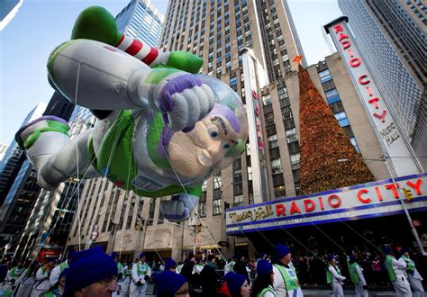 Outrageous Macys Thanksgiving Day Parade Balloons Macys Thanksgiving Day Parade