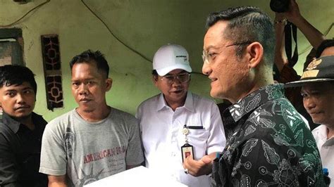 Mensos Juliari Batubara Santuni Keluarga Bocah Yang Dibunuh Siswi Smp