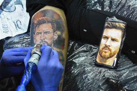 Mundial Qatar Los Tatuajes De Messi Que Eligen En Neuqu N En