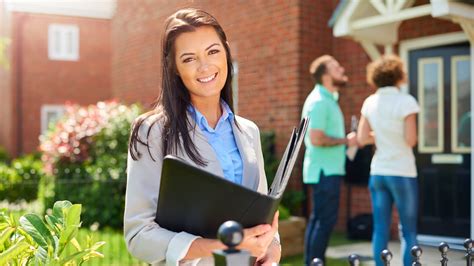 How To Become A Real Estate Broker Career Girls Explore Careers