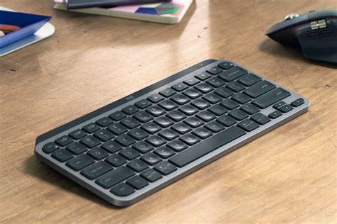 Review Logitech Mx Keys Mini Compact Wireless Keyboard