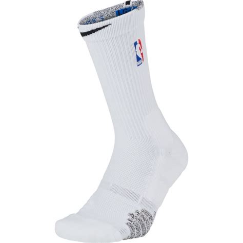 Nike Men`s Elite Lebron Quick Basketball Crew Socks Sports And Fitness