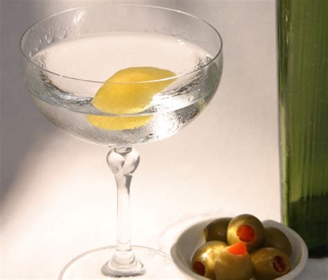 Classic Dry Gin Martini Recipe