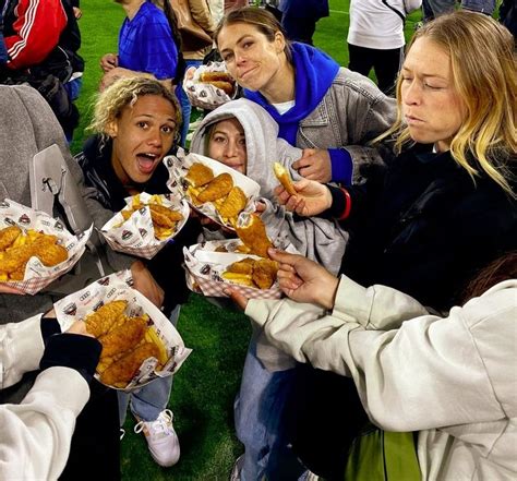 Kelley O Hara Trinity Rodman Ashley Sanchez And Emily Sonnett In