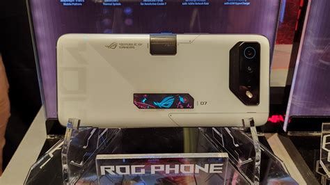 Asus Rog Phone Resmi Hadir Di Indonesia Dibanderol Mulai Rp