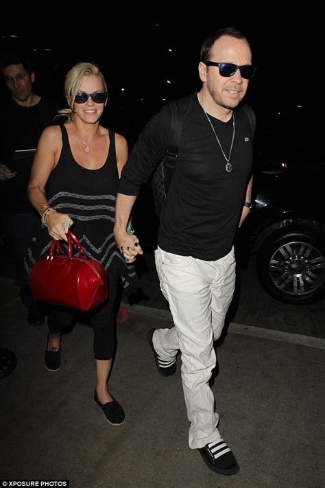 So Cute Jenny Mccarthy And Donnie Wahlberg Fashion On Trend Footwear